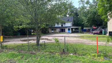 418 Plymouth St, Houston, TX 77022 - photo 2