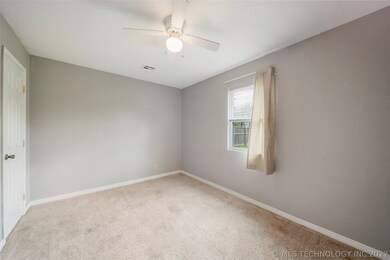 305 E 12th Place, Claremore, OK 74017 - photo 7