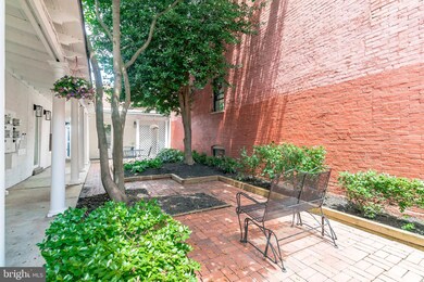 1009 O St NW, Washington, DC 20001 - photo 3