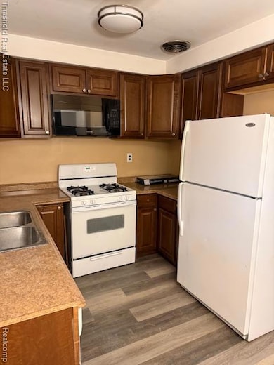 28014 Green Willow St, Farmington Hills, MI 48331 - photo 6