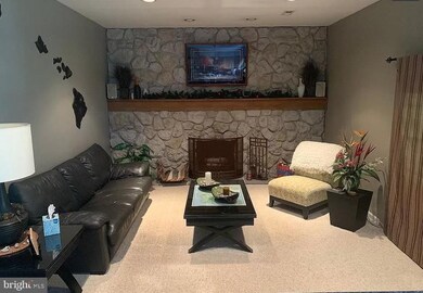 1803 Robin Dr, Hatfield, PA 19440 - photo 3