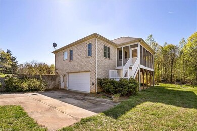 347 Allen Dr, Reidsville, NC 27320 - photo 4