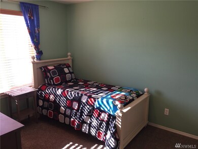 603 Skinner Way SW, Orting, WA 98360 - photo 2