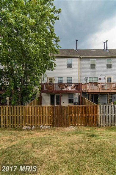 7071 Gresham Ct W, Frederick, MD 21703 - photo 2