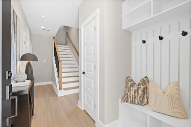 719 Thornton Rd unit A, Houston, TX 77018 - photo 3