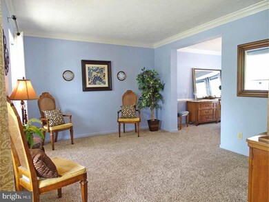 18 Jennifer Ln, Morrisville, PA 19067 - photo 3