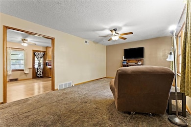 237 N Blake St, Olathe, KS 66061 - photo 4