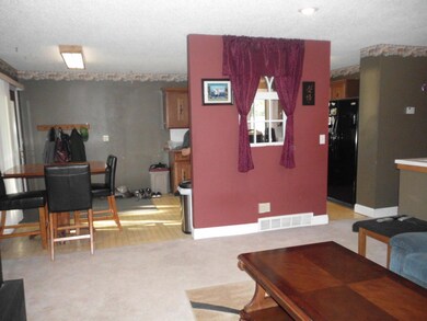 1306 E Birch Ave, Mitchell, SD 57301 - photo 7