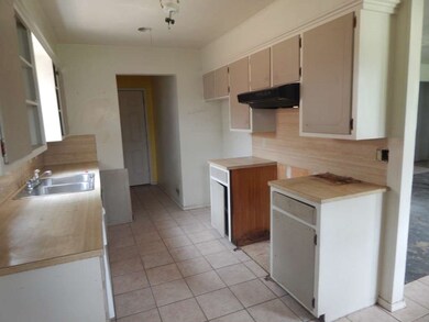 5431 45th St, Lubbock, TX 79414 - photo 5