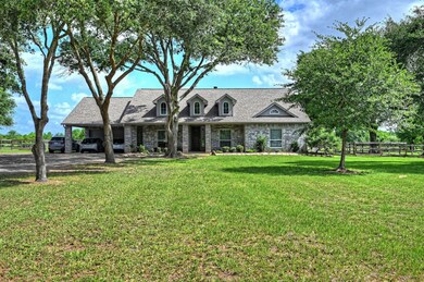 32911 Grove Park Dr, Waller, TX 77484 - photo 3