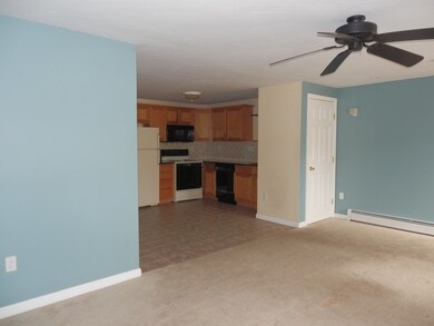 161 Berrington Rd, Leominster, MA 01453 - photo 4