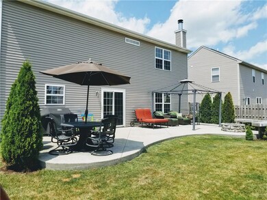 12271 Quarterback Ln, Fishers, IN 46037 - photo 2