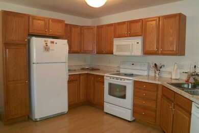 77 Northlight Way, Fitchburg, WI 53711 - photo 2