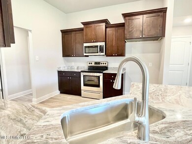104 Kitchen 6