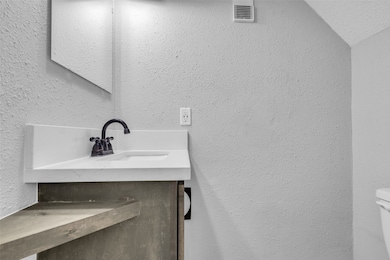 7402 Alabonson Rd unit 301, Houston, TX 77088 - photo 6