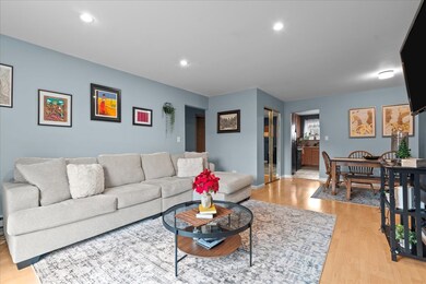 4156 Central Rd unit 3W, Glenview, IL 60025 - photo 3