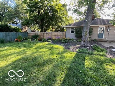 3221 Mccullough Ln, Columbus, IN 47203 - photo 3