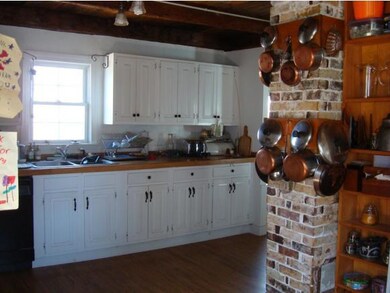 75 Middle St, Lancaster, NH 03584 - photo 4