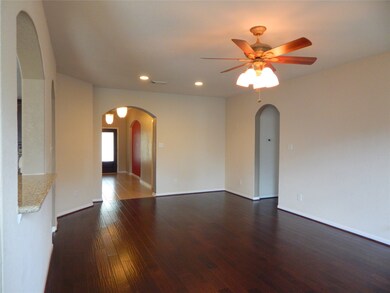 2611 Camden Park Dr, Conroe, TX 77385 - photo 2
