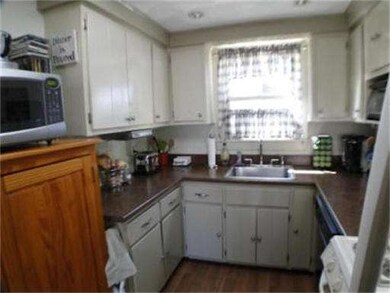 31 Myrtle St, Saugus, MA 01906 - photo 4