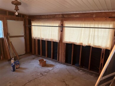 930 Clarice St, Grand Prairie, TX 75051 - photo 2