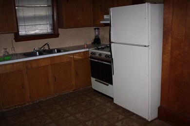 21 Walnut St, Lowell, MA 01852 - photo 5