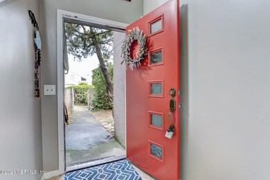 5454 Mariners Cove Dr, Jacksonville, FL 32210 - photo 4