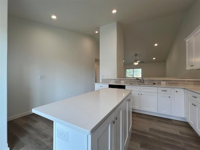 1620 Mitchell Place, Coralville, IA 52241 - photo 4