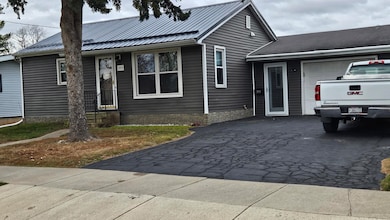 355 SW Ceresco St, Berlin, WI 54923 - photo 5