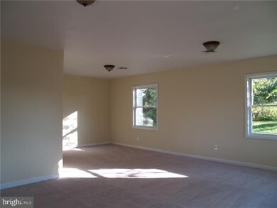 2 Pheasant Ln, Willingboro, NJ 08046 - photo 4