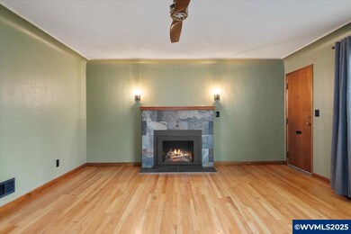 1725 24th St NE, Salem, OR 97301 - photo 5