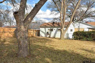 1927 S Wiley Ave, Tyler, TX 75701 - photo 3