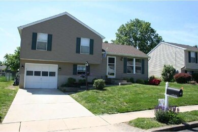 140 Penns Grant Dr, Morrisville, PA 19067 - photo 2