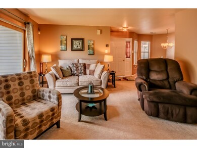 907 Mews Dr unit 907, Sellersville, PA 18960 - photo 6