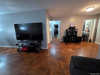 Midland Plaza unit 1c, Bronxville, NY 10708 - photo 3