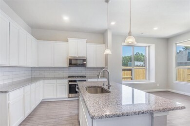 10730 Chinese Violet, Conroe, TX 77385 - photo 3