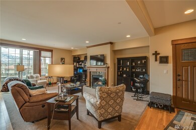 1051 N Baker Ave unit A-104, East Wenatchee, WA 98802 - photo 2