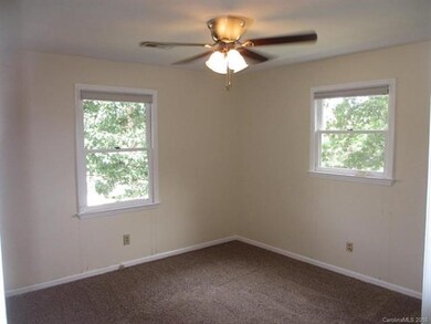 10 Ardis Ln unit C, Hendersonville, NC 28792 - photo 5