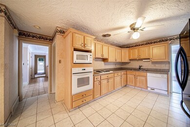 2323 Rockefeller Rd, Wickliffe, OH 44092 - photo 5