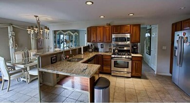 412 Locust Ct, Glassboro, NJ 08028 - photo 3