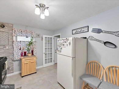 224 Mayberry Ave, Reading, PA 19605 - photo 6