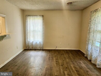 38 End Rd, Bunker Hill, WV 25413 - photo 5