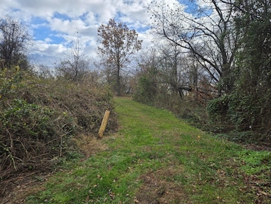 W Broad St, Greenwich Township, NJ 08027 - photo 2