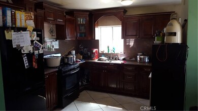 10318 S Freeman Ave, Inglewood, CA 90304 - photo 4