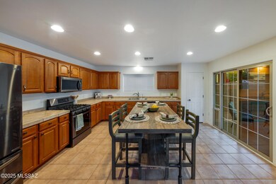 12 - Kitchen