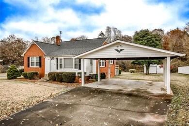 118 Martin Ln unit 43 & 44, Statesville, NC 28625 - photo 2