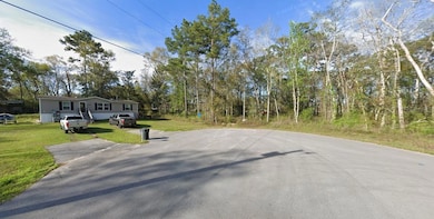 610 Stillwater Rd, Freeport, FL 32439 - photo 2