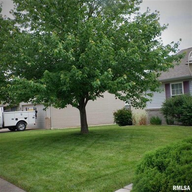 6008 W Charleston Ct, Peoria, IL 61607 - photo 2