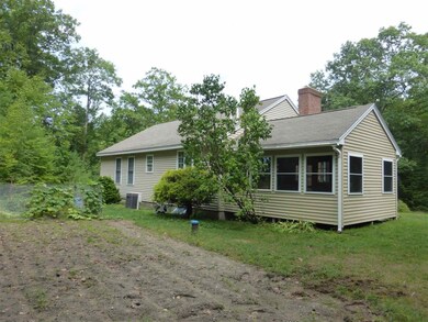 121 Twist Hill Rd, Dunbarton, NH 03046 - photo 3