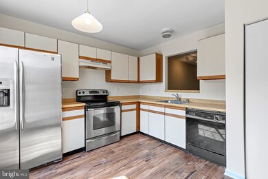 5105 W Woodmill Dr, Wilmington, DE 19808 - photo 4